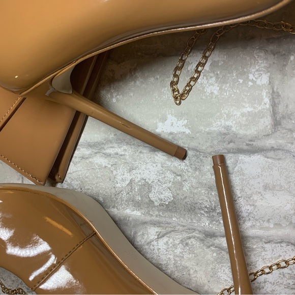 STEVE MADDEN: VALA CAMEL PATENT PUMPS & HAND BAG - Picture 16 of 16